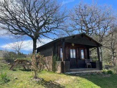 Les-3-Chalets-du-Parc-animalier-Le-Saint-Hubert-8211-Montrozier_2228185