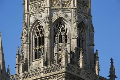 Les-Amis-de-la-cathedrale-les-parties-hautes-tours-et-charpentes-8211-Bayeux_2537275