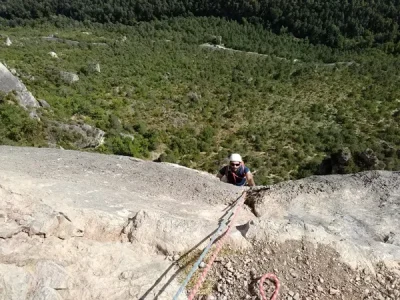 Les-Arts-du-Vide-8211-Escalade-8211-Aguessac_3732156