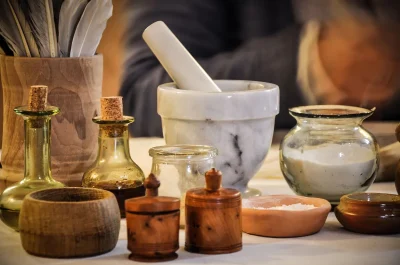 Les-Etonnants-Patrimoines-Remedes-potions-et-decoctions-8211-08-04-2026-8211-Falaise_3424208