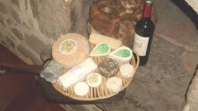 Les-Fromages-de-Vaubourdolle-fromages-de-chevre-et-de-vache-au-lait-cru-8211-Chateauponsac_3220079