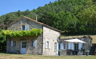 Les-Galets-Bleus-8211-La-Cresse_2239472