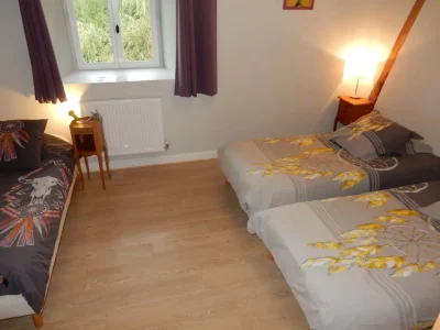 Les-Pieds-dans-l039Eau-8211-Le-Grand-Bourg_2132645