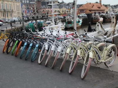 Les-Trouvillaises-8211-Visites-commentees-a-velo-8211-Trouville-sur-Mer_1391064