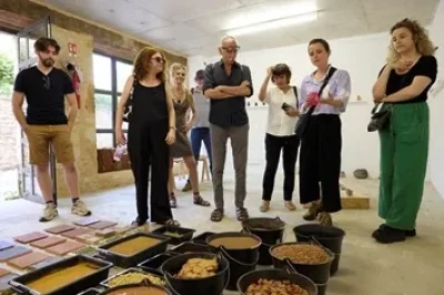 Les-ateliers-famille-–Visites-commentees-de-l039exposition-Ateliers-des-Arques-8211-Les-Arques_2932479