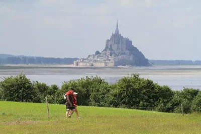 Les-chemins-du-Mont-Saint-Michel-8211-Chemin-de-Barfleur-8211-Saint-Jean-le-Thomas-8211-Le-Mont-Saint-Michel-8211-Saint-Jean-le-Thomas_3434115