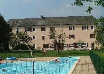 Les-sentiers-de-la-decouverte-8211-Restaurant-8211-Villefranche-de-Panat_2241534