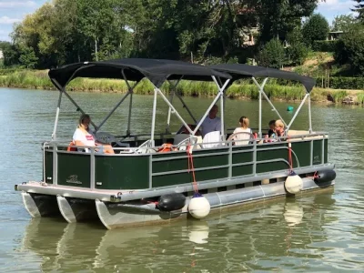 Location-de-bateaux-electriques-sans-permis-sur-le-canal-Lateral-a-la-Loire-8211-Halte-nautique-du-Guetin-8211-Cuffy-8211-Cuffy_1524880
