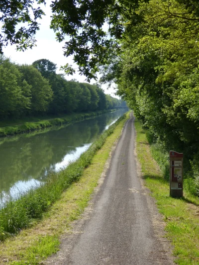 Location-de-velos-8211-Office-de-tourisme-8211-Saint-Jean-de-Losne_3813820