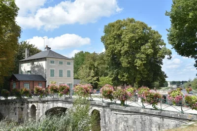Location-de-velos-velos-electriques-vintage-8230-au-Relais-de-Mantelot-8211-Chatillon-sur-Loire_1520431