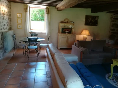 Location-quotLes-Vergnesquot-Gite-independant-8211-Saint-Pardoux-le-Neuf_3310738
