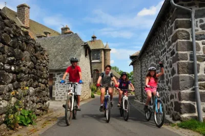 Locations-de-velos-et-VTT-8211-Mur-de-Barrez_2226476-1