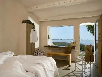 Lodge-Sainte-Helene-8211-quotAdult-onlyquot-8211-Saintes-Maries-de-la-Mer_2534461