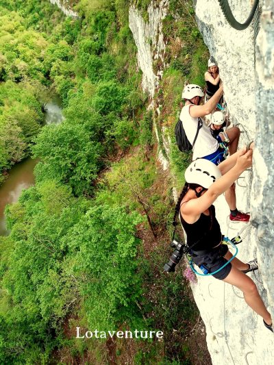 Lot-Aventure-8211-Speleologie-Canyoning-et-Escalade_178641