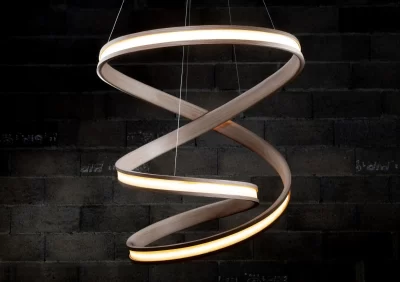 MAASTON-createur-de-luminaires-en-bois-cintre-a-la-vapeur_400808