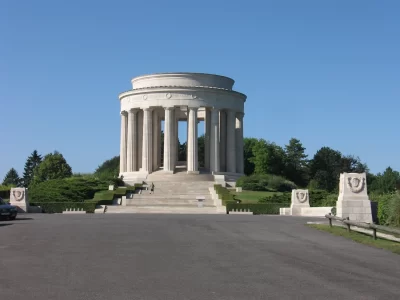 MEMORIAL-AMERICAIN-DE-LA-BUTTE-DE-MONTSEC_327217