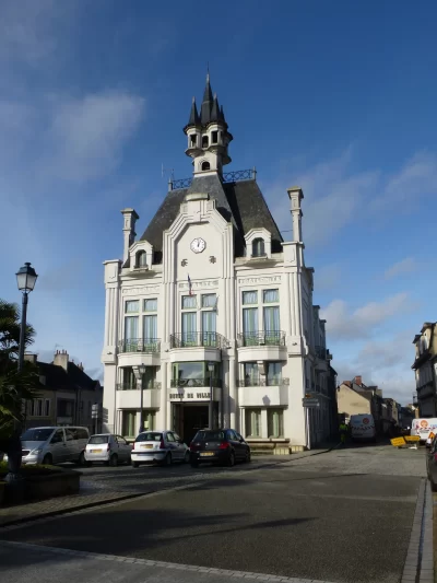 Mairie-de-Saint-Meen-le-Grand_564551