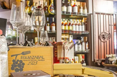 Maison-Eguiazabal-Cave-a-Vin-8211-Hendaye_3558599