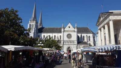 Marche-ambulant-8211-04-10-2025-8211-Pau_2285187