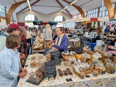 Marche-aux-produits-locaux-8211-13-05-2026-8211-Espelette_3473809