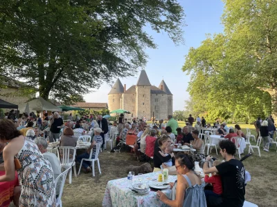 Marche-de-Producteurs-et-concert-au-Chateau-de-Brie-8211-09-07-2025-8211-Champagnac-la-Riviere_2477855