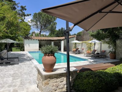 Maison chambres hôtes charme piscine Provence