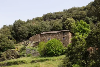 Mas-cevenol-de-La-Roquette-8211-Molezon_3730598