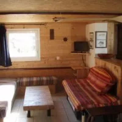 Meuble-de-tourisme-de-groupe-Port-Nergout-8211-Beaumont-du-Lac_2485723