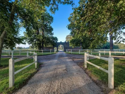 Meuble-de-tourisme-gt-La-Tour-du-Chateau-de-Tocqueville-8211-Tocqueville_3547837