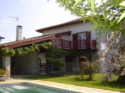Meubles-8211-Ainhice-Mongelos_123433