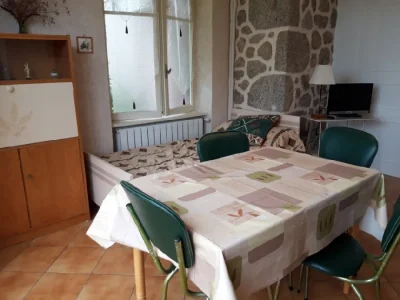 Meubles-8211-Campuac_2231892