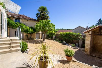 Meubles-8211-Champagnac-de-Belair_97876
