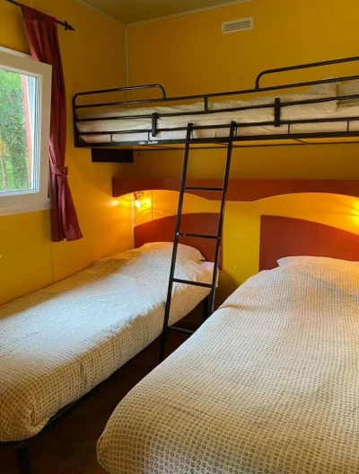 Meubles-8211-La-Roche-Canillac_2909005