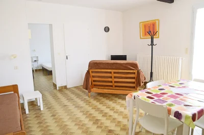Meubles-8211-La-Roche-Posay_2176323