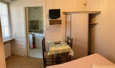 Meubles-8211-La-Roche-Posay_3409948