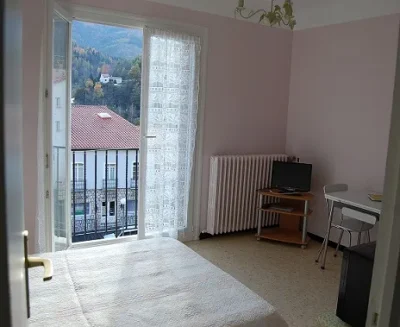Meubles-8211-Prats-de-Mollo-la-Preste_2280974