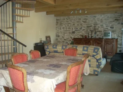 Meubles-8211-Saint-Chely-d039Aubrac_2240513
