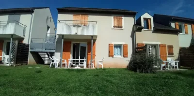 Meubles-8211-Saint-Geniez-d039Olt-et-d039Aubrac_2231895