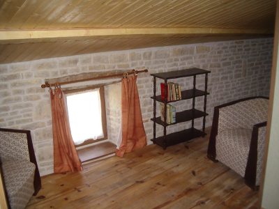 Meubles-8211-Saint-Hilaire-la-Palud_108407