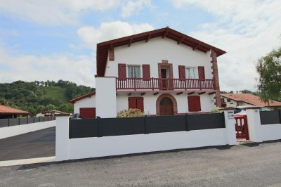 Meubles-8211-Saint-Jean-le-Vieux_103980