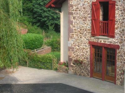 Meubles-8211-Saint-Jean-le-Vieux_110302