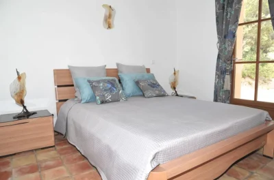 Meubles-8211-Saint-Marc-Jaumegarde_2684171