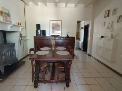 Meubles-8211-Saint-Martin-Curton_3194385