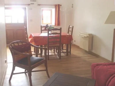 Meubles-8211-Saint-Pierre-du-Mont_1825872