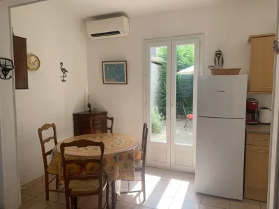 Meubles-8211-Saintes-Maries-de-la-Mer_2684685