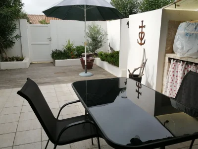 Meubles-8211-Saintes-Maries-de-la-Mer_3500847