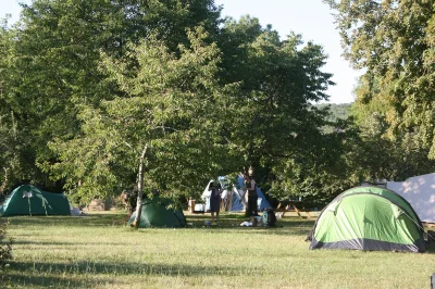 Mini-Camping-du-Chateau-de-la-Barge-8211-Cubjac-Auvezere-Val-d039Ans_3076524