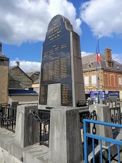Monument-aux-Morts-original-surnome-quot-Le-Fer-a-Repasserquot-8211-Nouzonville_2075016