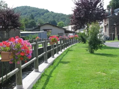 NEUFMANIL-Village-Fleuri-quot2-Fleursquot_567031