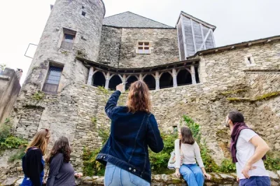 Najac-et-la-Maison-du-Gouverneur-en-visite-guidee-groupes-8211-Villefranche-de-Rouergue_2265851